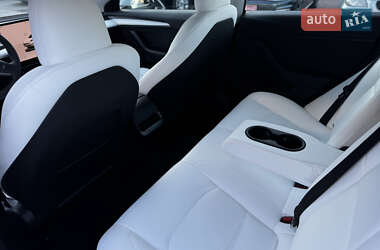 Седан Tesla Model 3 2023 в Житомире
