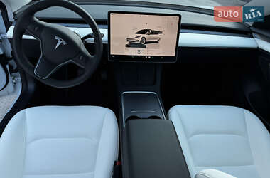 Седан Tesla Model 3 2023 в Житомире