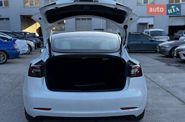 Седан Tesla Model 3 2023 в Житомире