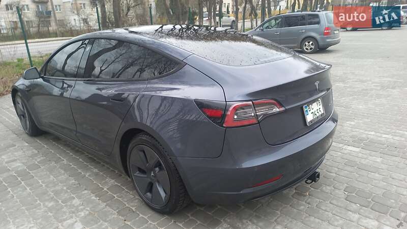 Седан Tesla Model 3 2022 в Львове