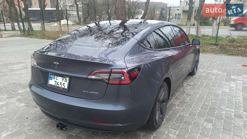 Седан Tesla Model 3 2022 в Львове