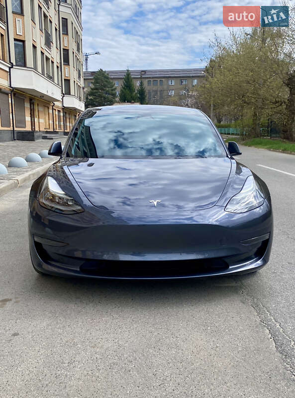 Седан Tesla Model 3 2021 в Харкові