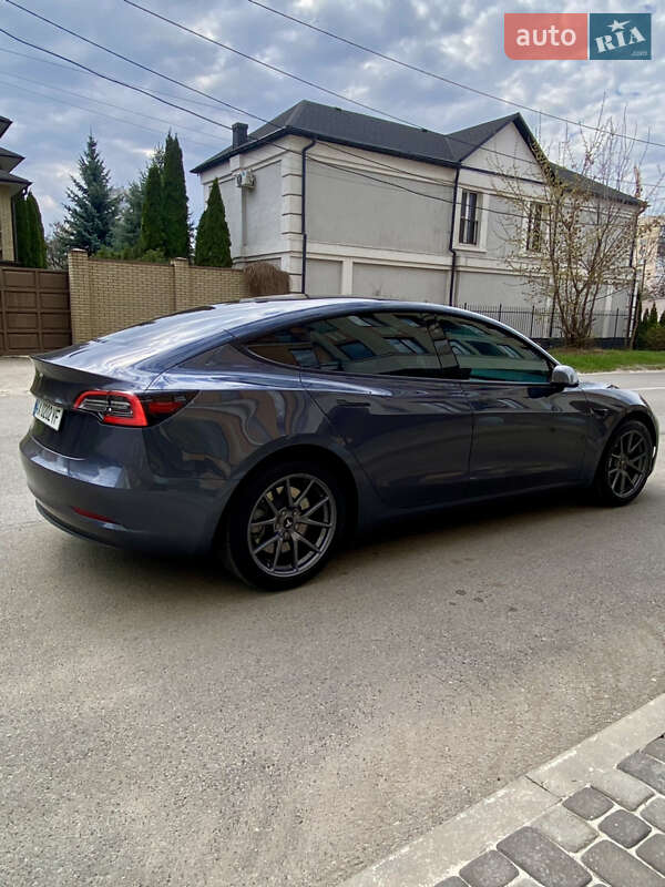 Седан Tesla Model 3 2021 в Харкові