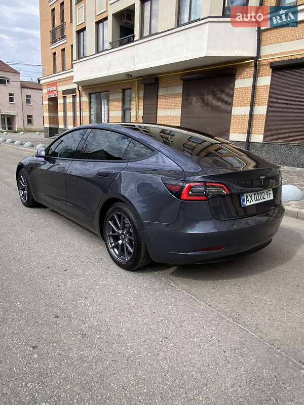 Седан Tesla Model 3 2021 в Харкові