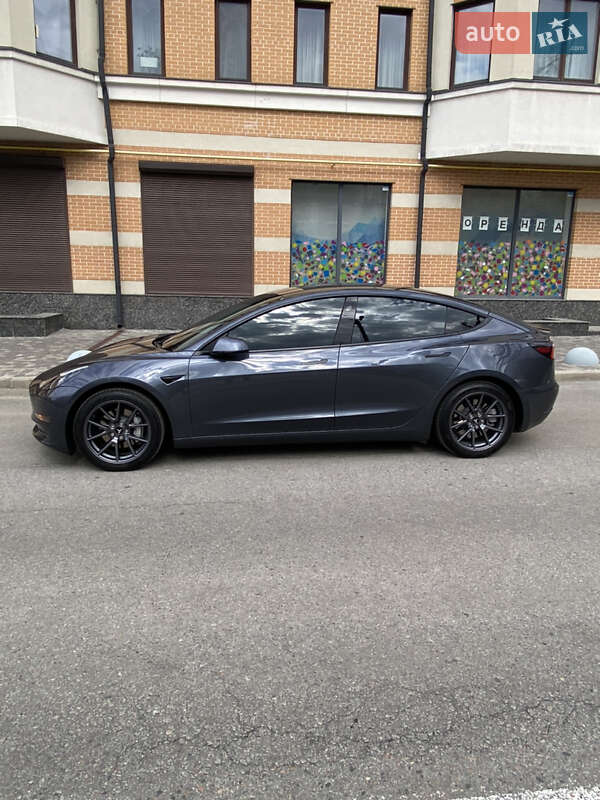 Седан Tesla Model 3 2021 в Харкові