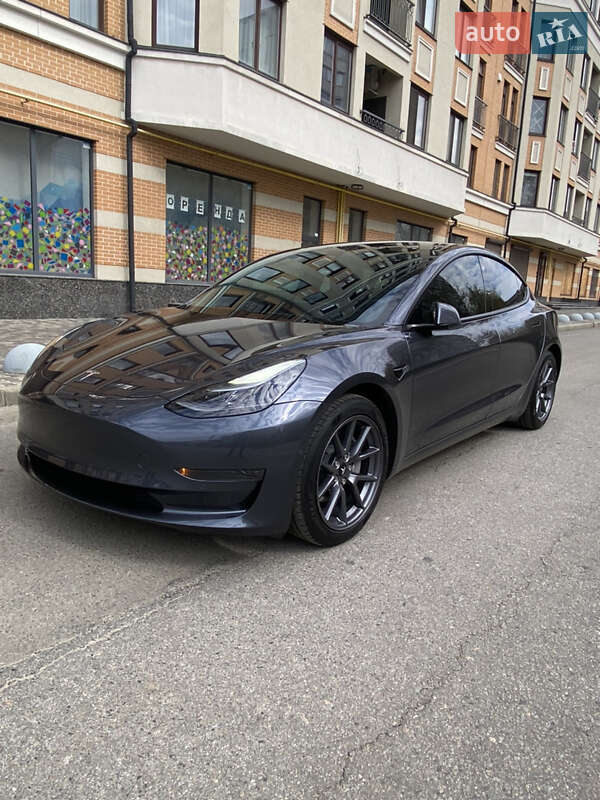 Седан Tesla Model 3 2021 в Харкові
