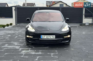 Седан Tesla Model 3 2021 в 