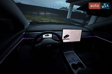 Седан Tesla Model 3 2021 в Ивано-Франковске
