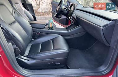 Седан Tesla Model 3 2020 в Киеве