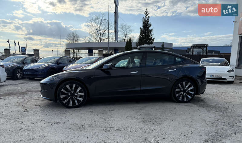 Седан Tesla Model 3 2024 в Вінниці