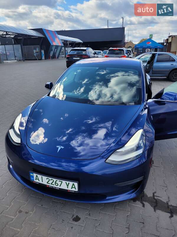 Tesla Model 3 2019