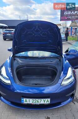 Седан Tesla Model 3 2019 в 