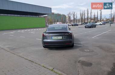Седан Tesla Model 3 2019 в Киеве