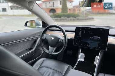 Седан Tesla Model 3 2018 в 