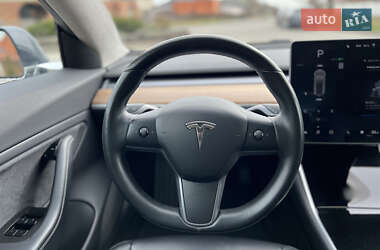 Седан Tesla Model 3 2018 в 