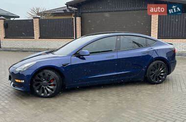 Седан Tesla Model 3 2021 в 
