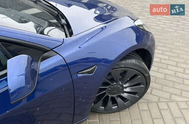 Седан Tesla Model 3 2021 в 