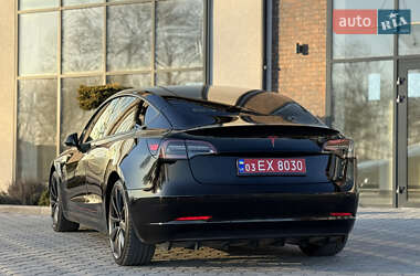 Седан Tesla Model 3 2019 в 