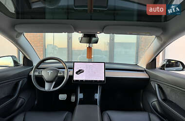 Седан Tesla Model 3 2019 в 