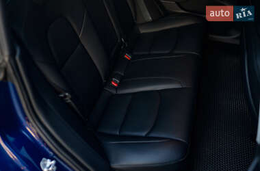 Седан Tesla Model 3 2023 в 