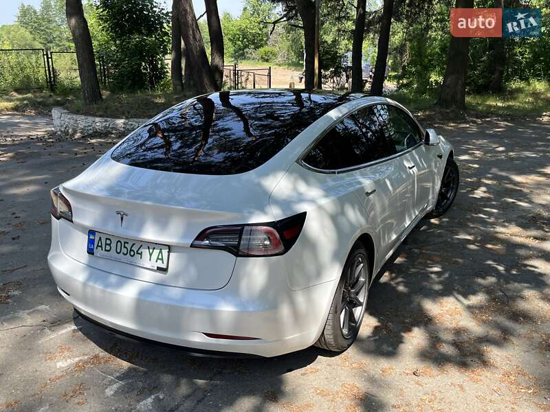 Седан Tesla Model 3 2020 в Виннице