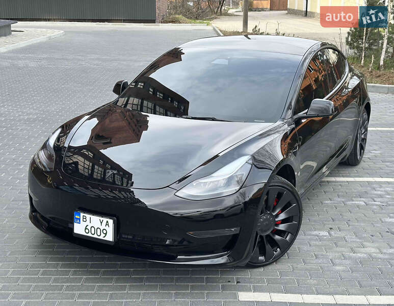 Седан Tesla Model 3 2023 в Полтаве
