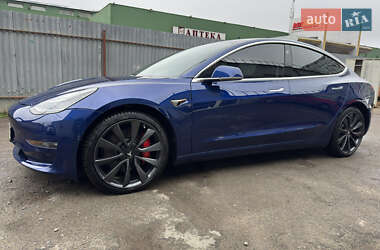 Седан Tesla Model 3 2019 в 