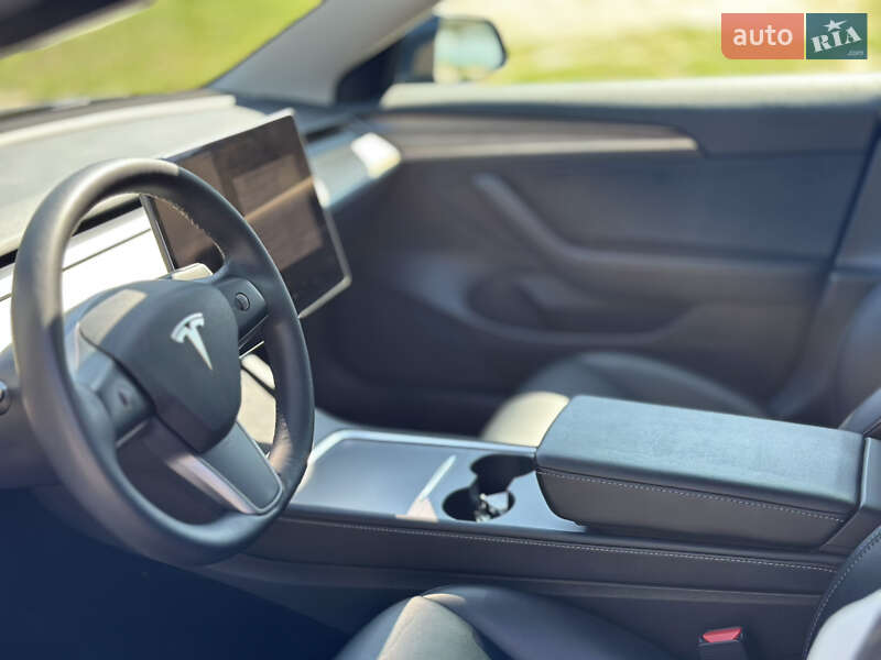 Седан Tesla Model 3 2022 в Дніпрі