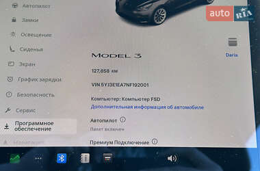 Седан Tesla Model 3 2022 в 