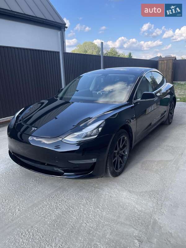 Tesla Model 3 2019