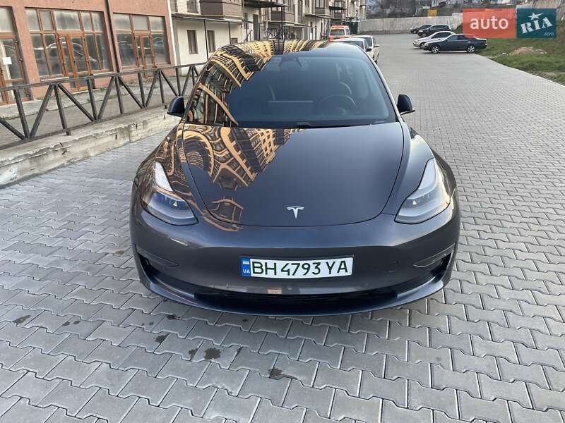 Седан Tesla Model 3 2021 в Одессе