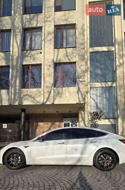 Седан Tesla Model 3 2018 в 