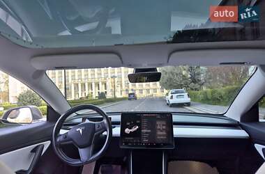 Седан Tesla Model 3 2018 в 