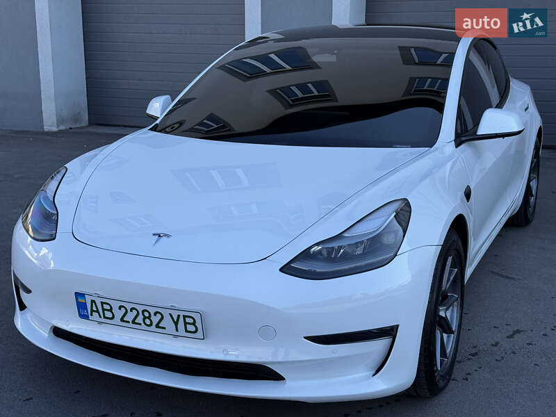 Седан Tesla Model 3 2022 в Виннице