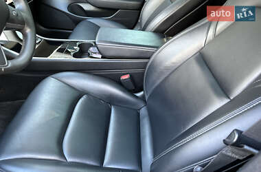 Седан Tesla Model 3 2019 в 
