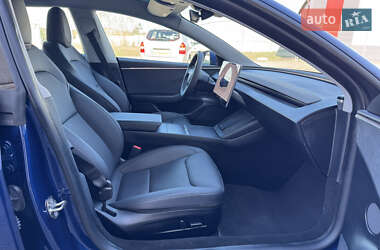 Седан Tesla Model 3 2024 в 