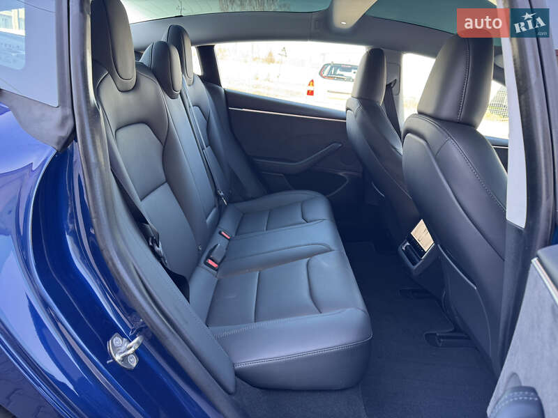 Седан Tesla Model 3 2024 в Луцке фото 45 Седан Tesla Model 3 2024 в Луцке