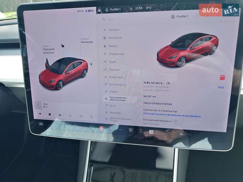 Седан Tesla Model 3 2018 в Черкасах