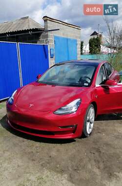Седан Tesla Model 3 2018 в 