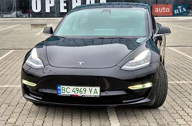 Седан Tesla Model 3 2018 в Львове