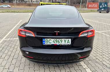 Седан Tesla Model 3 2018 в Львове