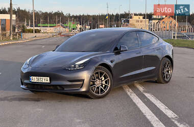 Седан Tesla Model 3 2021 в 
