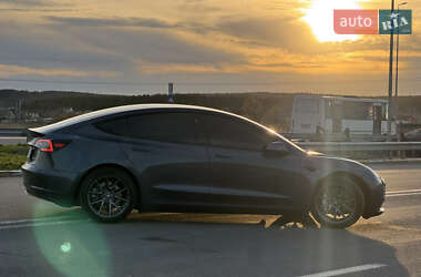 Седан Tesla Model 3 2021 в 