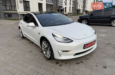 Седан Tesla Model 3 2019 в 