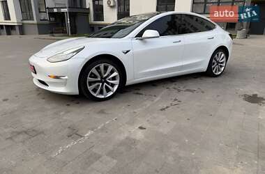 Седан Tesla Model 3 2019 в 