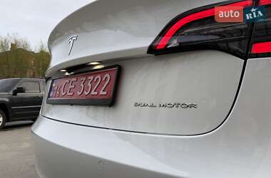 Седан Tesla Model 3 2019 в 