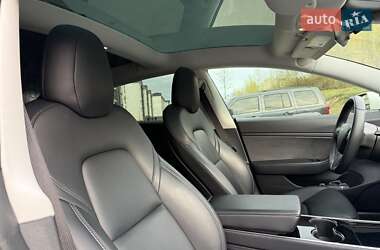 Седан Tesla Model 3 2019 в 