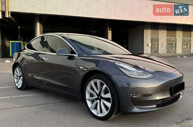 Седан Tesla Model 3 2018 в Киеве