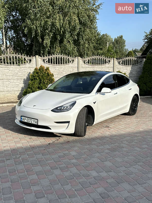 Седан Tesla Model 3 2020 в Запоріжжі