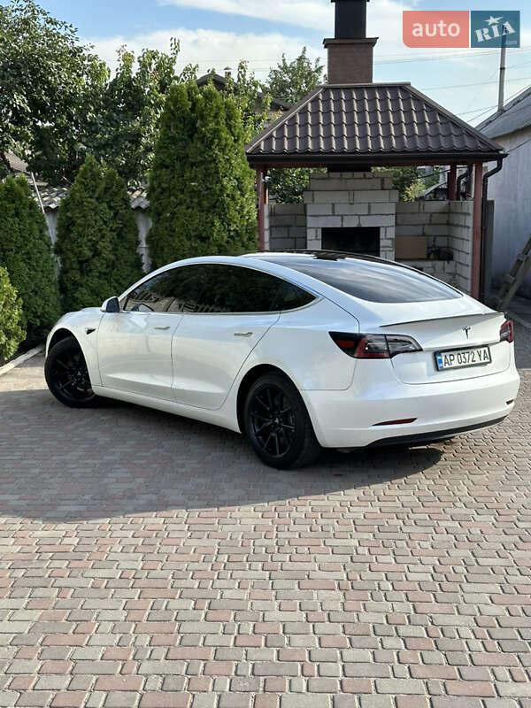 Седан Tesla Model 3 2020 в Запоріжжі